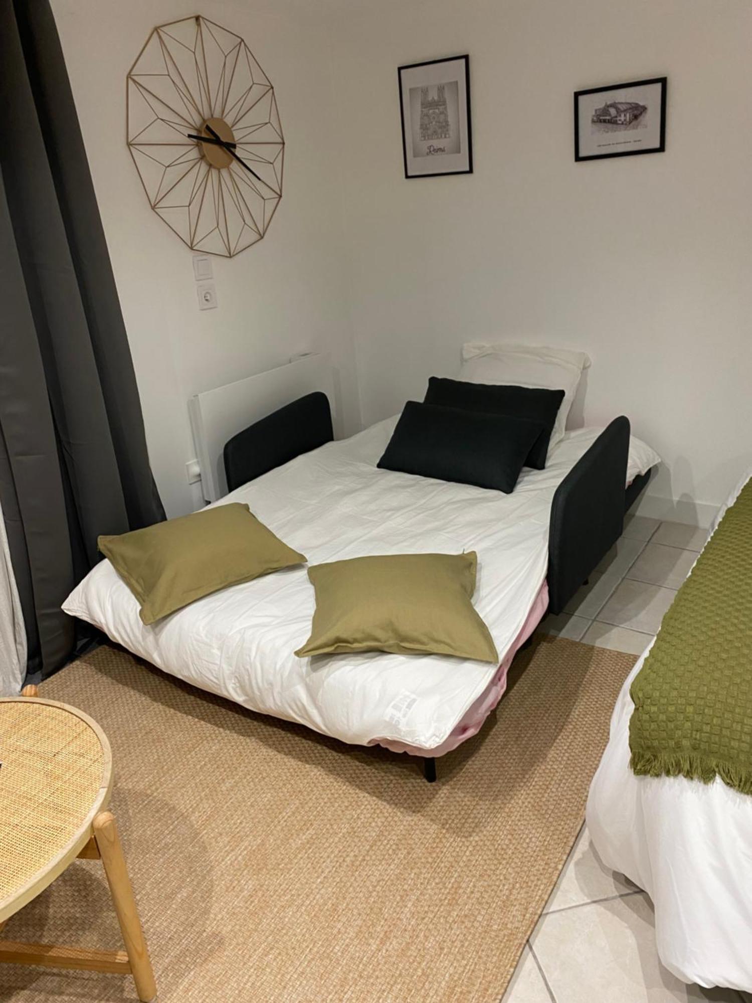 Appart Studio Rdc De Maison Avec Exterieur Proche Reims Tinqueux Eksteriør bilde