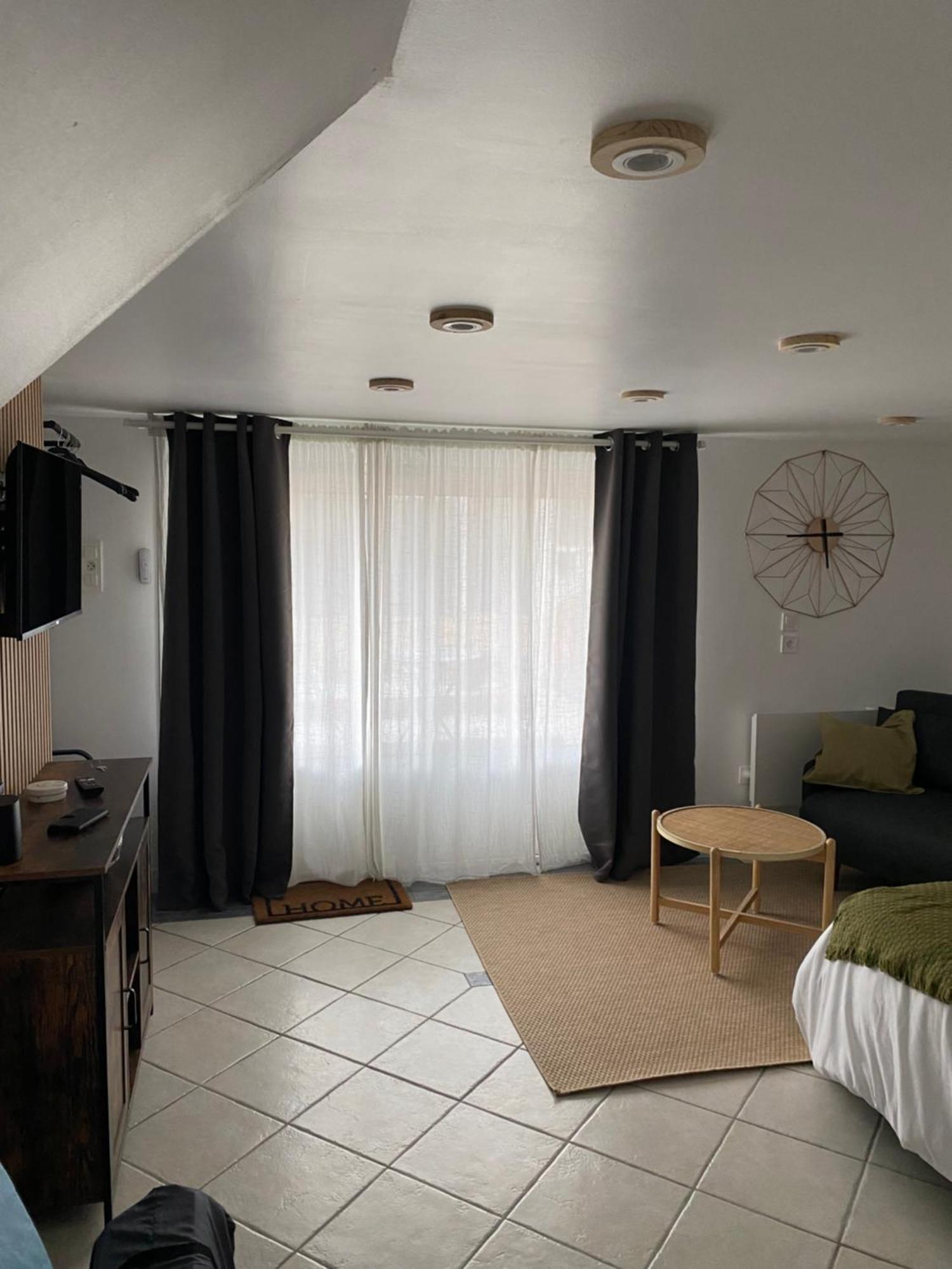 Appart Studio Rdc De Maison Avec Exterieur Proche Reims Tinqueux Rom bilde
