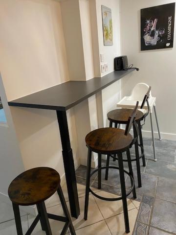 Appart Studio Rdc De Maison Avec Exterieur Proche Reims Tinqueux Eksteriør bilde