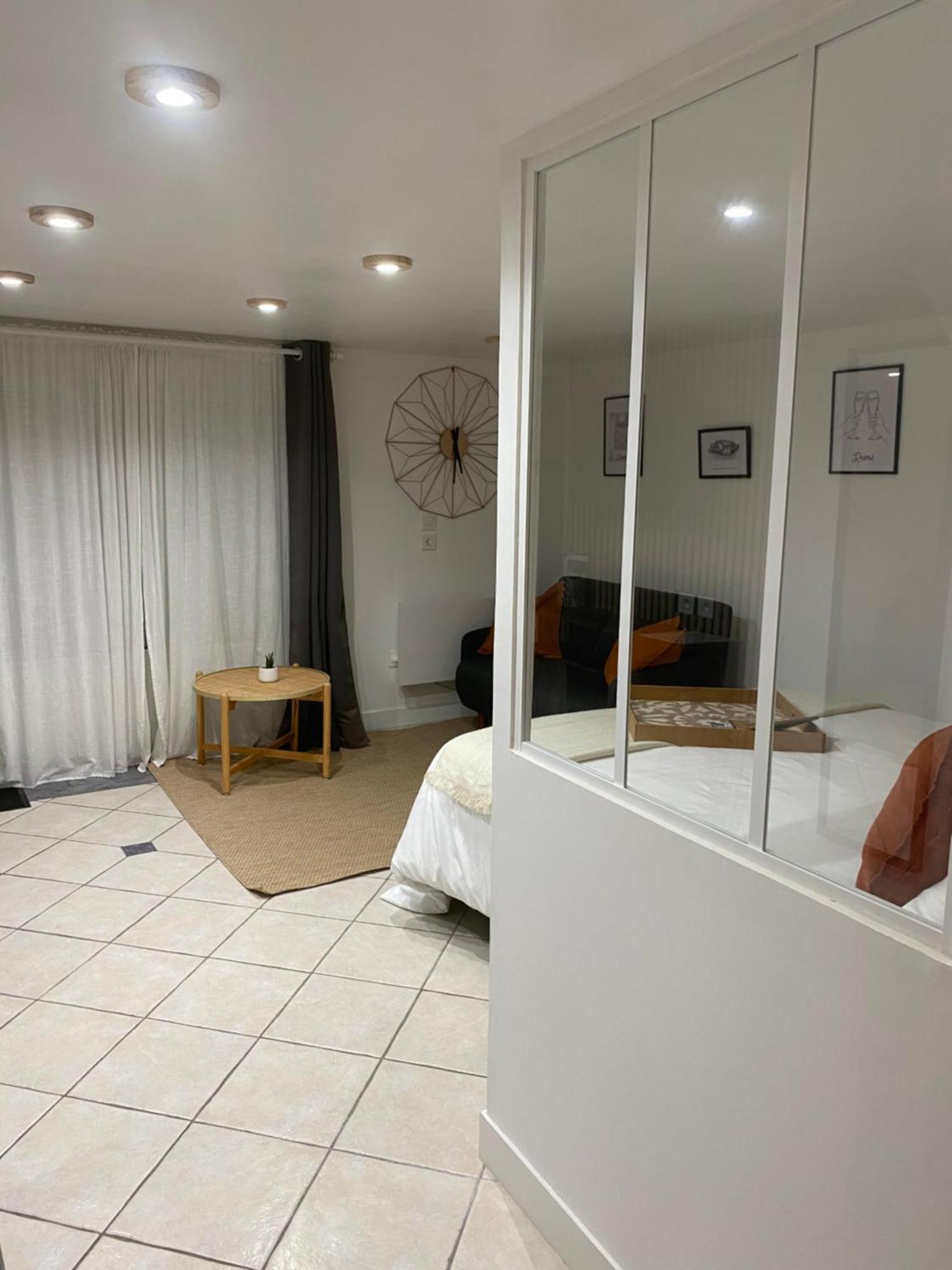 Appart Studio Rdc De Maison Avec Exterieur Proche Reims Tinqueux Eksteriør bilde